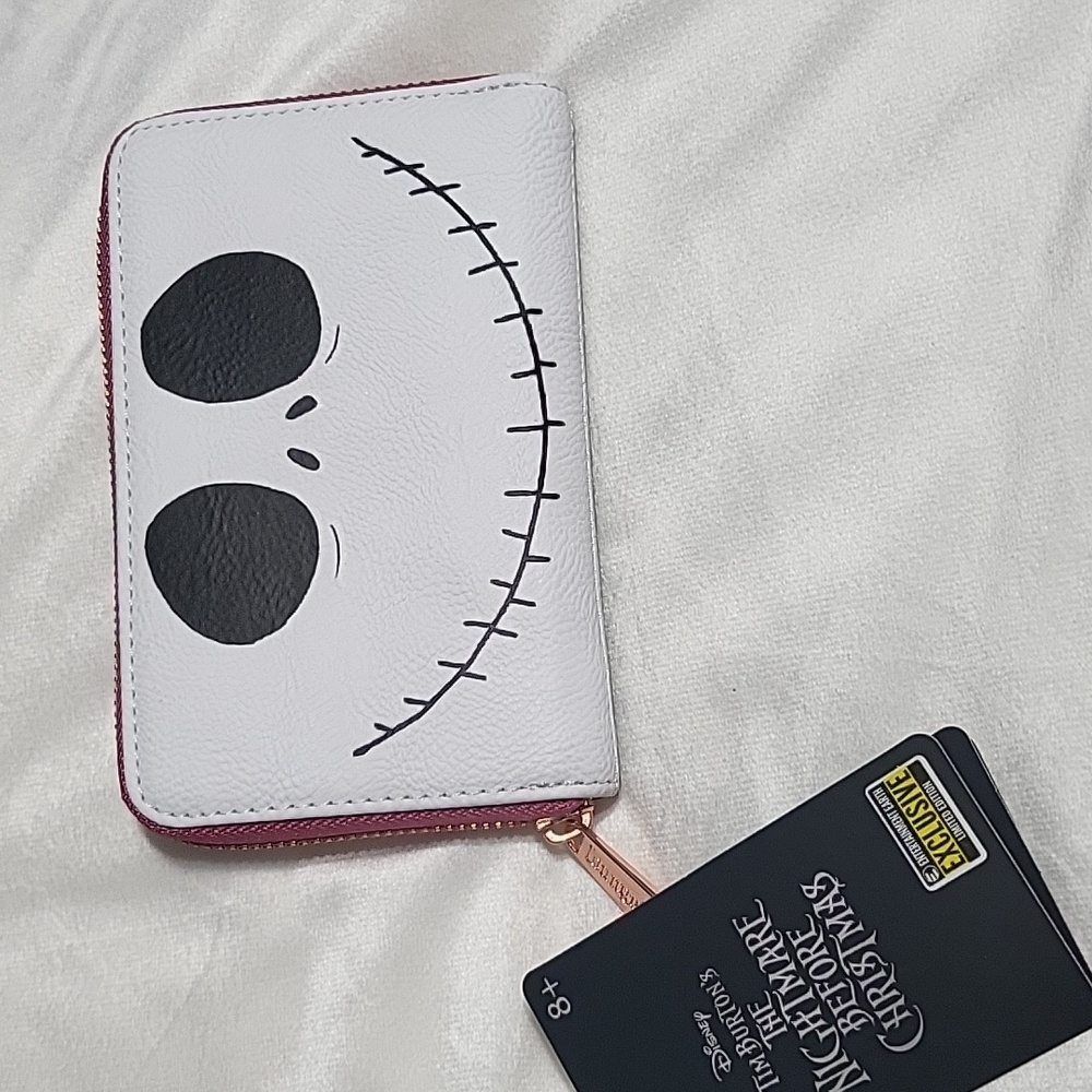 Loungefly Wallet Set